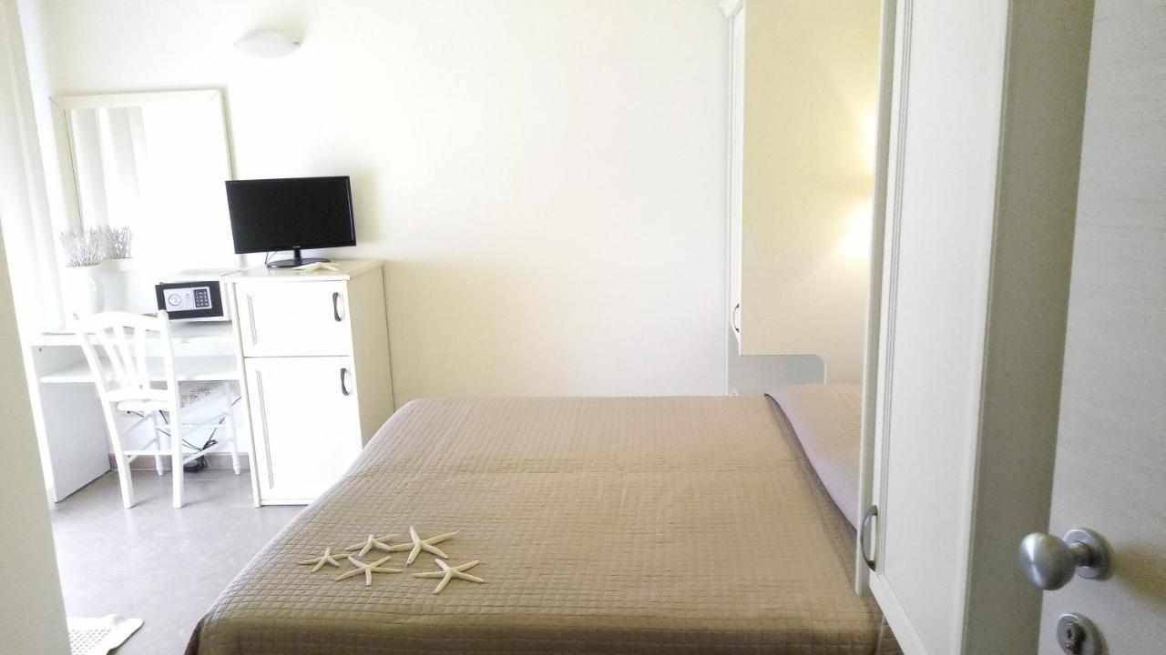 Hotel Philadelphia Cattolica Kültér fotó