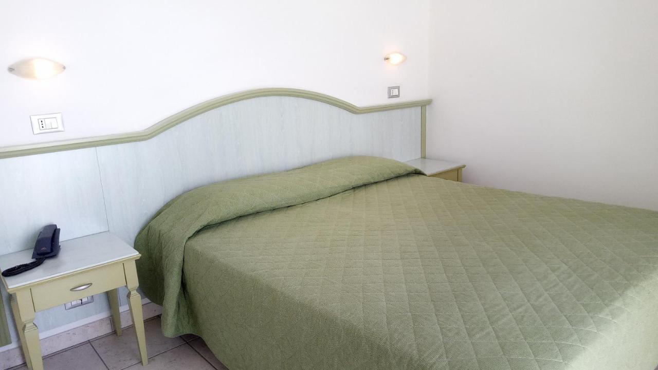 Hotel Philadelphia Cattolica Kültér fotó