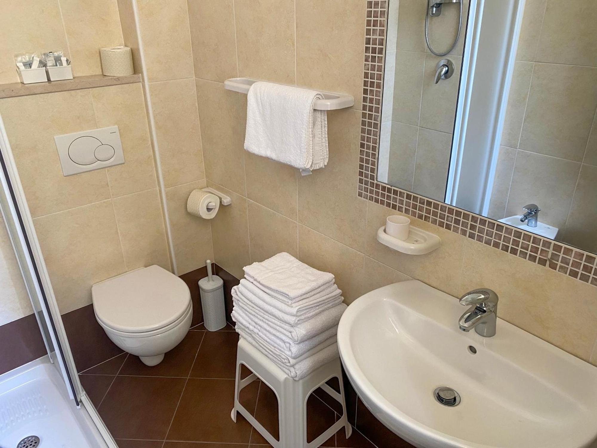 Hotel Philadelphia Cattolica Szoba fotó