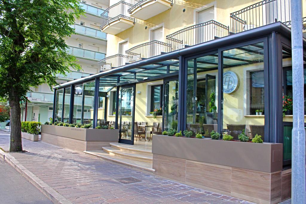 Hotel Philadelphia Cattolica Kültér fotó